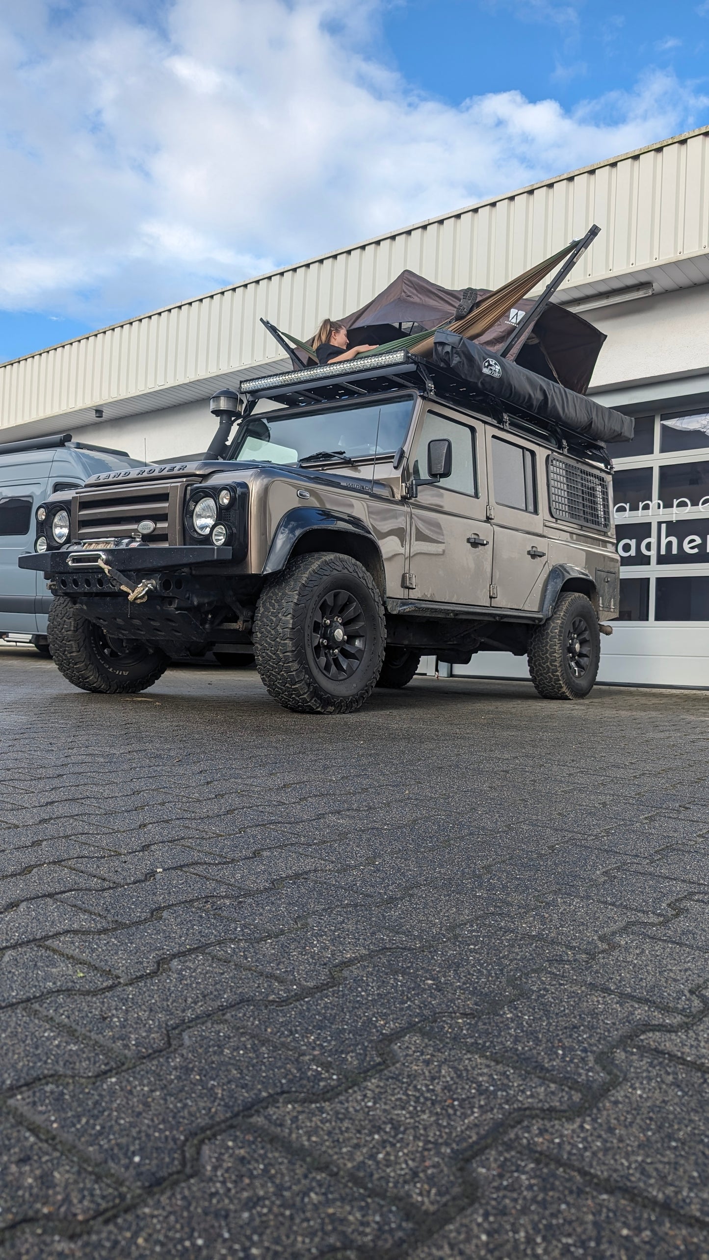 Hängemattenhalter für Dachträger - passt für Rolling Space, Rhino Rack, Frontrunner, SpaceMock, Nuten profil N8, Nutenschiene und andere